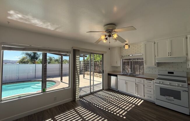 Beautiful 4B/2BA Home in Poway Available for Rent!