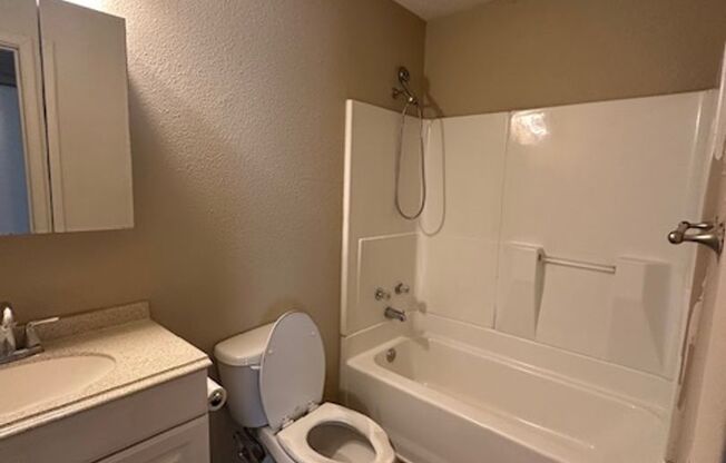 4 beds, 1 bath, $1,195