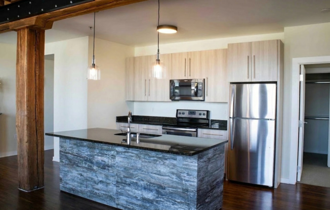 2 beds, 2 baths, 1,460 sqft, $3,500, Unit 504