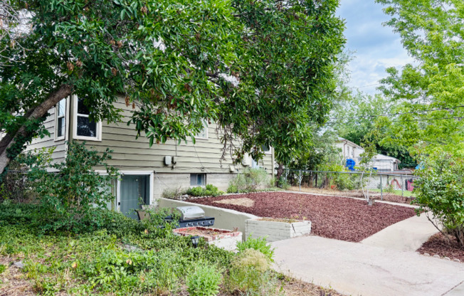 76 S CANOSA WAY