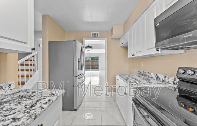 7616 LA MESITA CT