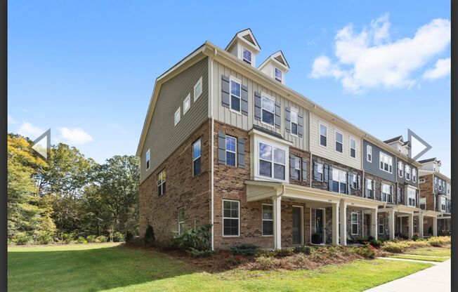 COMING SOON! Spacious 4-Bedroom Townhome in Gatsby – Where Style Meets Comfort in Mint Hill!