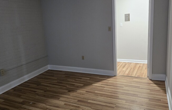 4 beds, 2 baths, $4,900, Unit 101