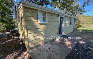 2 beds, 1 bath, $1,195