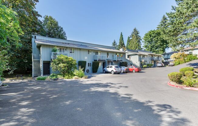 1 bed, 1 bath, 628 sqft, $1,355, Unit 32