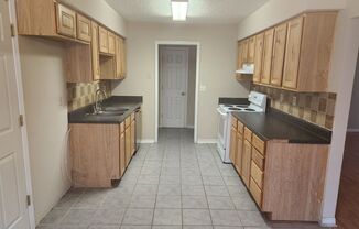 3 beds, 2 baths, $1,500