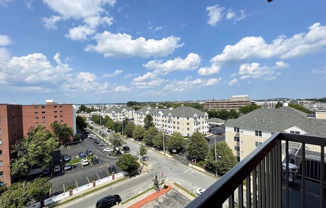 3 beds, 2 baths, 1,725 sqft, $4,100, Unit 802