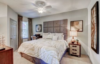 Bedroom at Berkshire Aspen Grove Apartments, Colorado