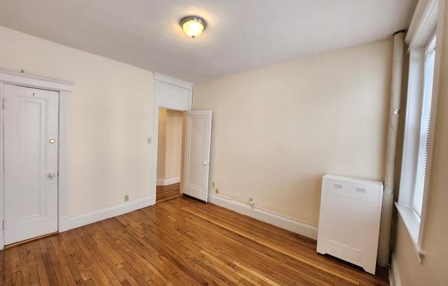 1 bed, 1 bath, 550 sqft, $2,595, Unit 9