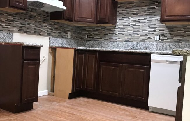 2 beds, 1 bath, 790 sqft, $1,495, Unit 03