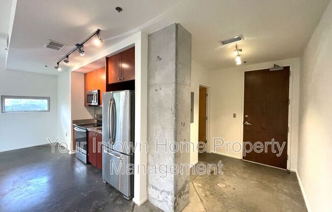 130 ARIZONA AVE NE