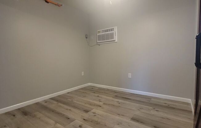 1 bed, 1 bath, 600 sqft, $1,200, Unit #18