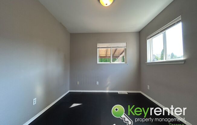 2 beds, 1 bath, $2,295