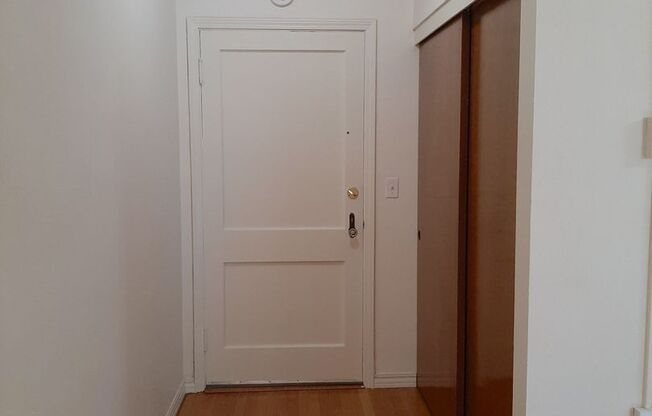 REGENT APARTMENTS (REG01)