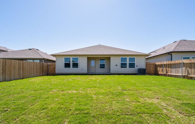 1,574 SF Home in Seguin - 3 BR / 2 BA - Arroyo Ranch!!!