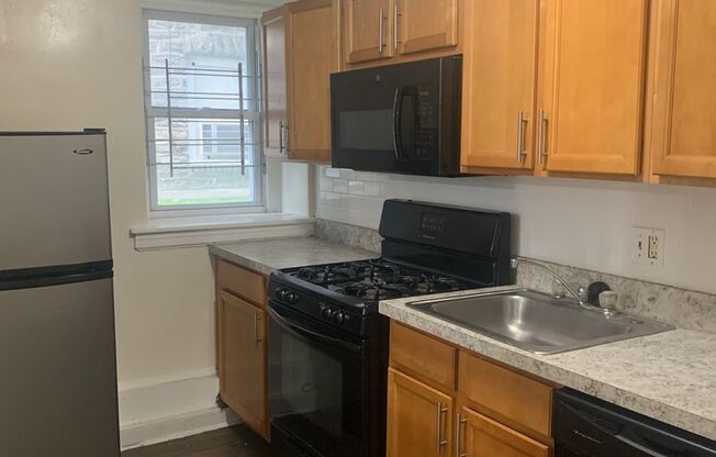 1 bed, 1 bath, 650 sqft, $1,150, Unit 4827-A1