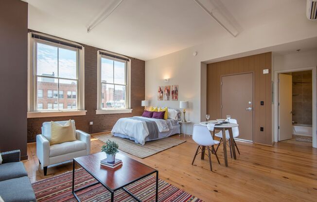 Studio, 1 bath, 550 sqft, $1,550, Unit #605
