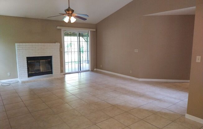 Four Bedroom Chico Home with 6 Month or 12 Month Lease Options