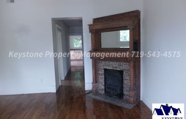 Charming Southside Victorian Tri-plex - Apartment with 2 Bedrooms/1 Bath  $1000/$1000