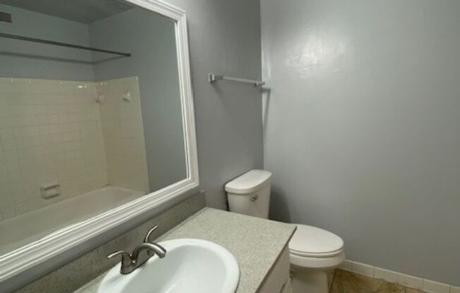 2 beds, 2 baths, $995