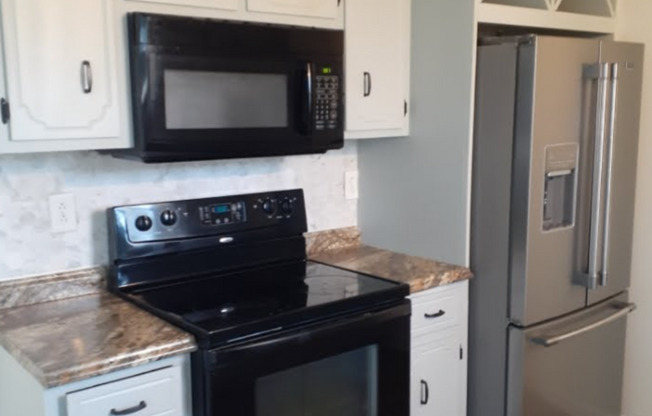 3 beds, 2 baths, $1,395