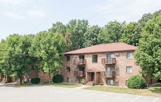 Cedar Creek Apartments-Oshkosh