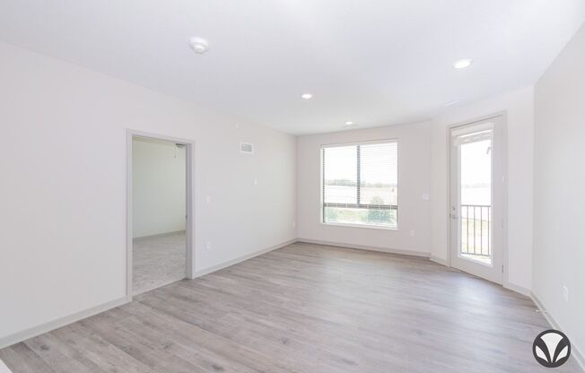 2 beds, 2 baths, 1,043 sqft, $1,665, Unit YH-3042