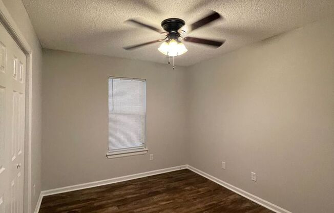 2 beds, 1 bath, $1,025