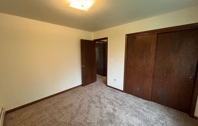 2 beds, 1.5 baths, $875, Unit #4