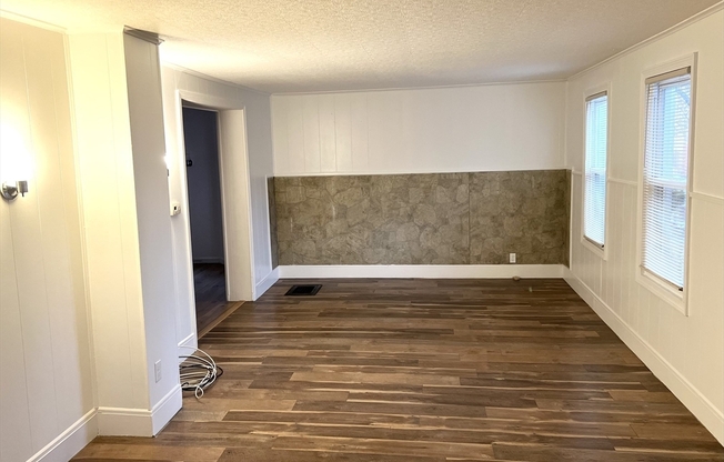 47 LANSING PL