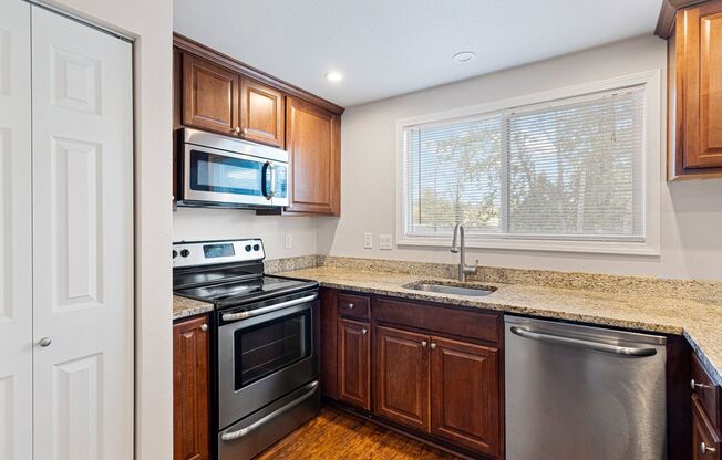 Bayshore Vista Apartments