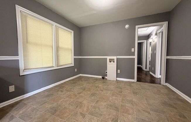 2 bed, 1 bath in Decatur!