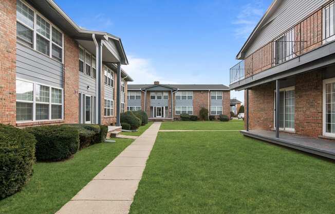 Pet friendly apartments in Roseville, MI