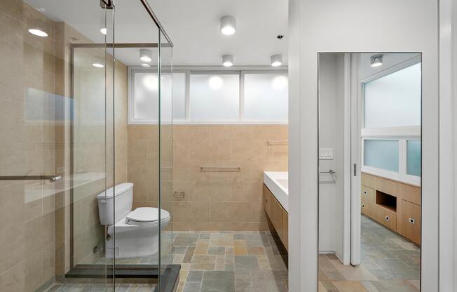 363 GREENWICH ST