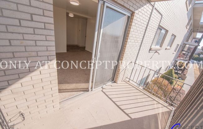2 beds, 1 bath, 790 sqft, $1,325, Unit 18