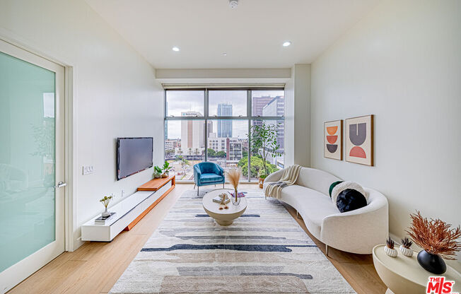 2 beds, 3 baths, 1,740 sqft, $3,990, Unit 806