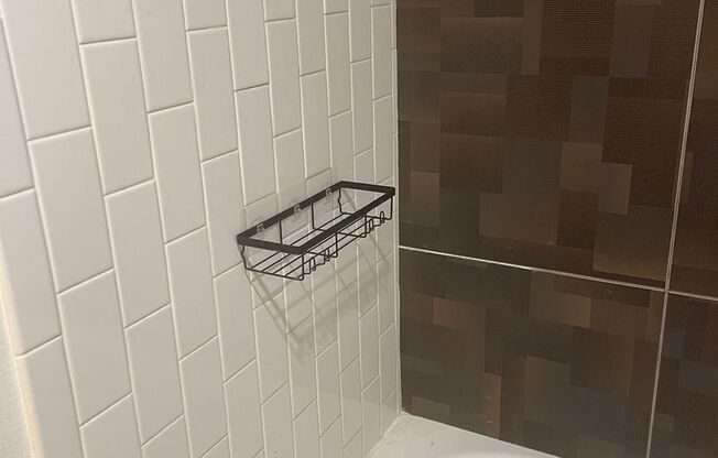 Trendy Loft Living Near The Arts District!