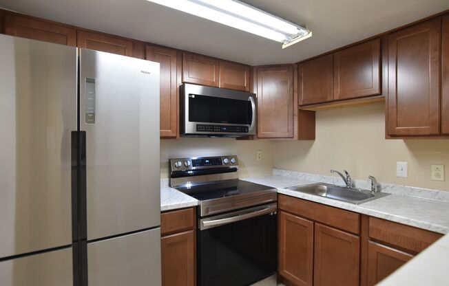 2 beds, 1 bath, $1,350