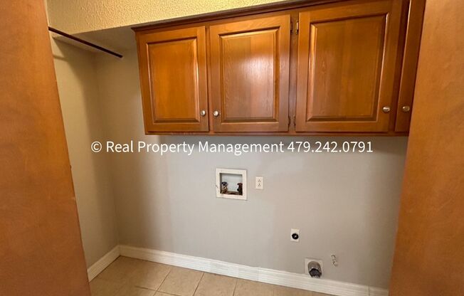 2 beds, 2 baths, $985