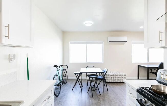 Bright and airy 1-bedroom 1-bath in El Sereno