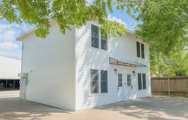 110 E 30th St Unit A