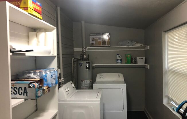 2 beds, 1 bath, $1,250