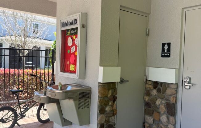 3 beds, 3 baths, $2,400