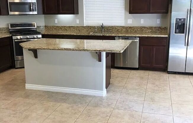 Welcome Home! Gated Estrella Community!
