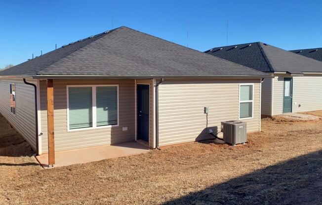 3 beds, 2 baths, $1,795