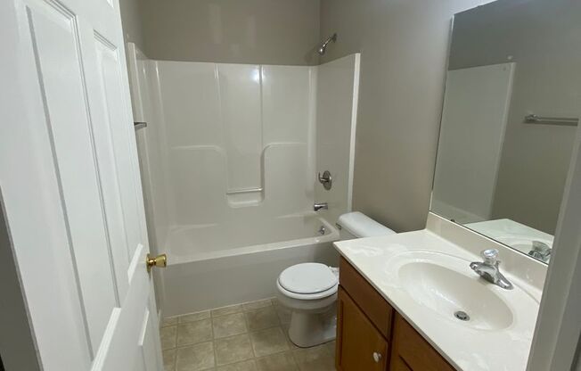 1 bed, 1 bath, 650 sqft, $815, Unit 134F