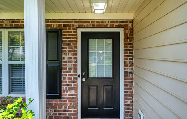 101 Thorncrest Drive