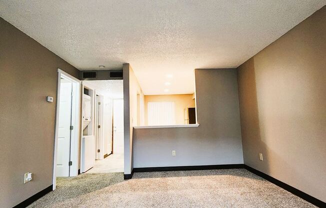 1 bed, 1 bath, 643 sqft, $1,275, Unit 227