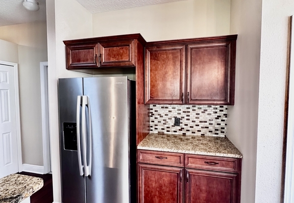 305 FERNHILL DR