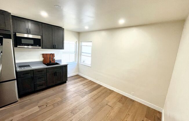 Studio, 1 bath, 400 sqft, $1,649, Unit 1